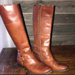 Frye Melissa harness inside zip